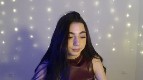 Snapshot of sasha_bloom7 chatting on January 2025 08:10:02 PM Sasha online show from January 2025 08:10:02 PM