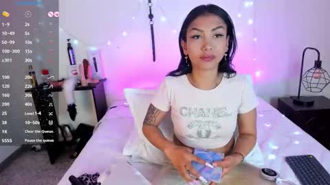 Sasha Brattz online show from November 2025 01:48:01 PM