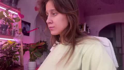 Snapshot of sasha_moormeoow chatting on February 2025 06:21:01 AM Alexandra Sasha in short online show from February 2025 06:21:01 AM