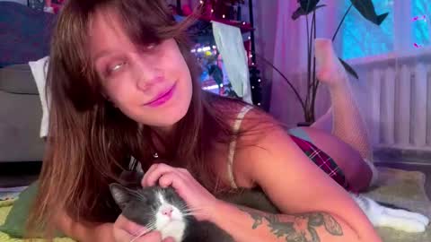 Snapshot of sasha_moormeoow chatting on November 2025 06:45:02 AM Alexandra Sasha in short online show from November 2025 06:45:02 AM