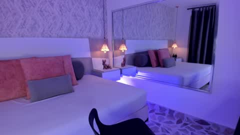 Sasha online show from October 2025 12:08:01 AM