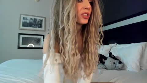 Sasha online show from February 2025 12:29:02 PM