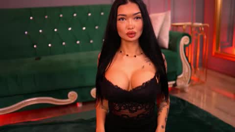 Snapshot of sashaferrera chatting on February 2025 07:05:01 PM Dennise online show from February 2025 07:05:01 PM