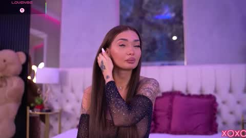 Snapshot of sashaferrera chatting on September 2025 06:34:01 PM Dennise online show from September 2025 06:34:01 PM