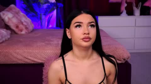 Snapshot of sashalorrenz chatting on April 2026 05:22:01 AM Sasha online show from April 2026 05:22:01 AM