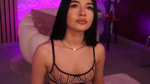 Snapshot of sashalorrenz chatting on June 2026 02:45:01 PM Sasha online show from June 2026 02:45:01 PM