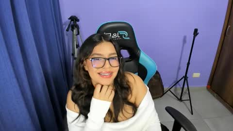 sashanova21 online show from December 2025 12:51:01 AM