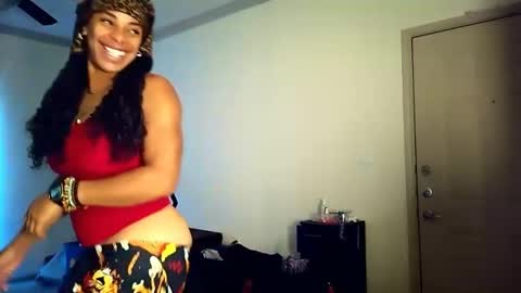 Snapshot of sashastrokes chatting on November 2025 10:43:02 PM MISTRESS STROKES online show from November 2025 10:43:02 PM