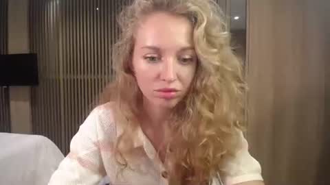 Snapshot of sashasweetsasha chatting on October 2025 01:44:01 PM Sasha online show from October 2025 01:44:01 PM