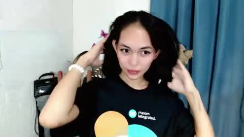 Snapshot of sashifoxdoll_ chatting on October 2025 04:41:02 PM Sashi online show from October 2025 04:41:02 PM