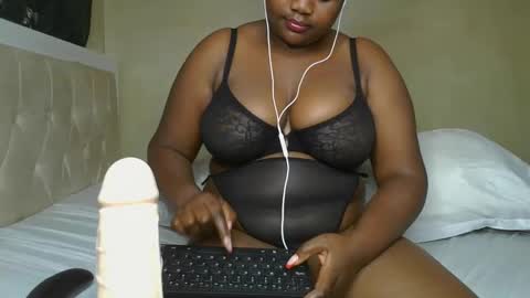 sassie_bee online show from January 2025 01:58:02 AM
