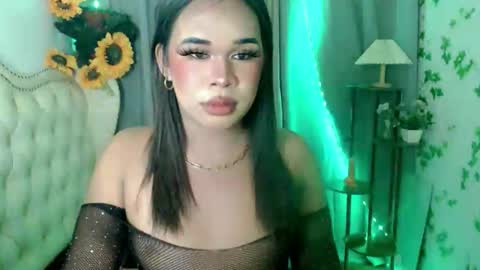 Snapshot of sassy_tinaxx chatting on November 2025 06:51:01 PM sassy_tinaxx online show from November 2025 06:51:01 PM