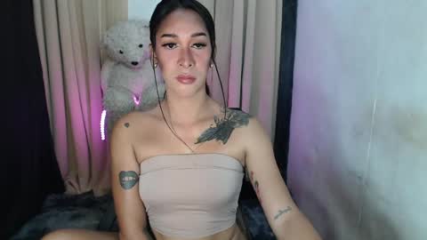 Snapshot of sassy_ts69 chatting on May 2026 09:33:02 PM HERA online show from May 2026 09:33:02 PM