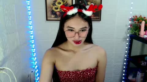 Snapshot of sassychixx699 chatting on December 2024 12:48:02 AM Arci online show from December 2024 12:48:02 AM