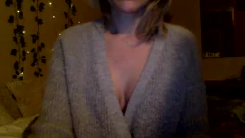 Snapshot of sassyella chatting on March 2025 10:43:02 AM Sassyella online show from March 2025 10:43:02 AM
