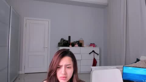 Ksenya online show from February 2026 03:20:01 PM