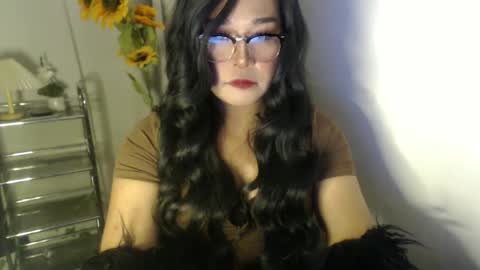 sassysosh online show from March 2025 06:22:02 PM