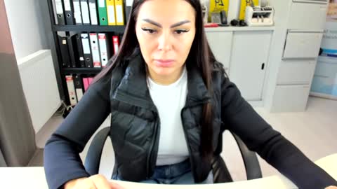 sassytiff online show from September 2025 11:15:01 AM