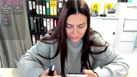 sassytiff online show from October 2025 12:53:02 PM