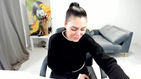 sassytiff online show from January 2026 11:56:01 AM