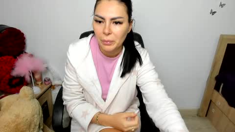 sassytiff online show from May 2026 10:20:01 AM