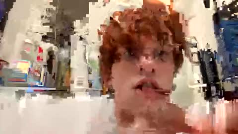 Snapshot of sat1sfaction chatting on December 2025 08:58:02 PM Kristof online show from December 2025 08:58:02 PM