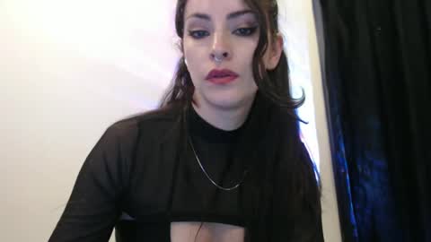 Snapshot of satansbabenia_v chatting on January 2025 01:16:02 AM Nia online show from January 2025 01:16:02 AM