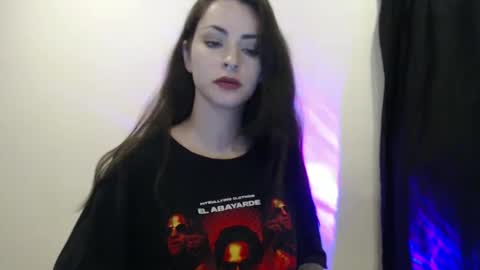 Snapshot of satansbabenia_v chatting on February 2025 02:50:02 AM Nia online show from February 2025 02:50:02 AM