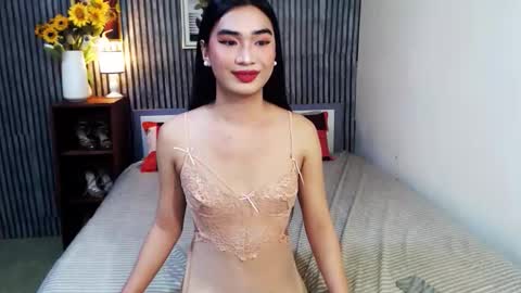 Snapshot of satiable_sashax chatting on December 2025 06:02:01 PM Sasha online show from December 2025 06:02:01 PM