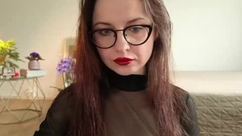 Lori online show from June 2026 06:11:01 PM