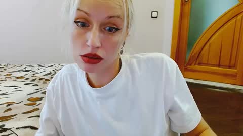Snapshot of satinqueen90 chatting on September 2025 11:10:01 AM Satinqueen90 online show from September 2025 11:10:01 AM