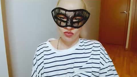 Satinqueen90 online show from October 2025 06:36:02 AM