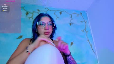 Snapshot of saturno_stone chatting on February 2026 02:32:01 AM Saturnooo online show from February 2026 02:32:01 AM