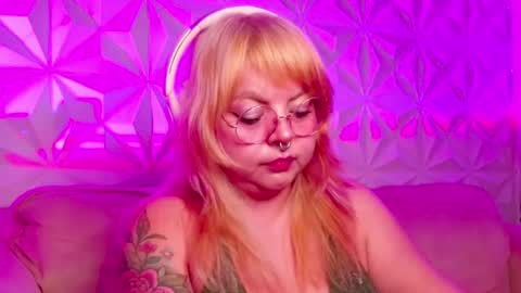 Gina George online show from October 2025 11:12:02 PM