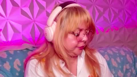 Gina George online show from October 2025 01:50:01 AM