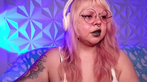 Gina George online show from May 2026 11:00:01 PM