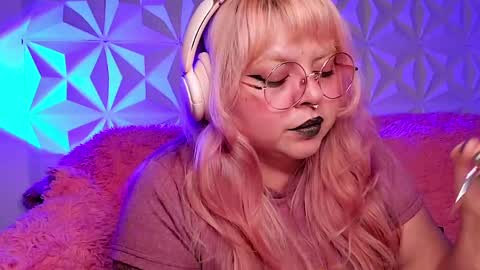 Gina George online show from May 2026 01:14:01 AM