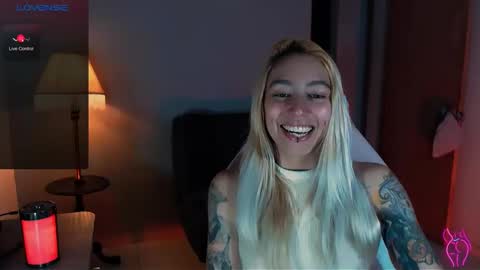 Snapshot of saucy_jenn1 chatting on December 2024 10:47:01 PM I AM JENN online show from December 2024 10:47:01 PM