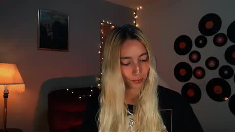 Snapshot of saucy_jenn1 chatting on February 2025 11:25:02 PM I AM JENN online show from February 2025 11:25:02 PM