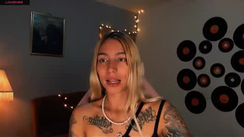 Snapshot of saucy_jenn1 chatting on February 2025 02:42:01 AM I AM JENN online show from February 2025 02:42:01 AM