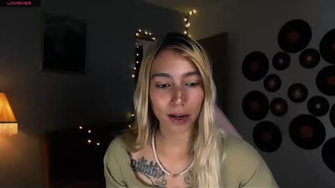 Snapshot of saucy_jenn1 chatting on March 2025 02:15:02 AM I AM JENN online show from March 2025 02:15:02 AM