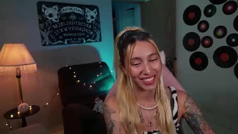 Snapshot of saucy_jenn1 chatting on March 2025 03:01:01 AM I AM JENN online show from March 2025 03:01:01 AM