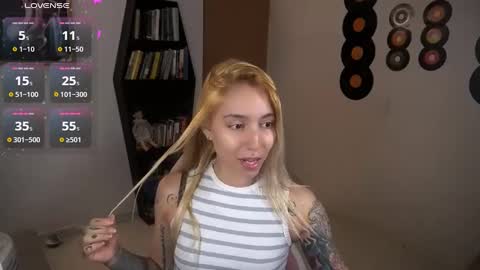 Snapshot of saucy_jenn1 chatting on September 2025 04:46:02 AM I AM JENN online show from September 2025 04:46:02 AM