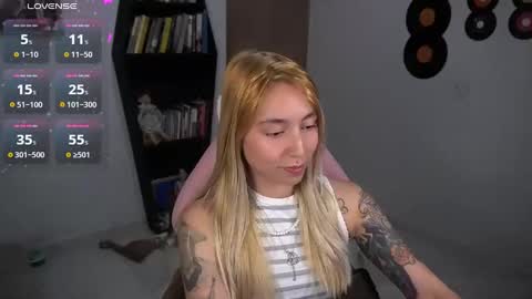 Snapshot of saucy_jenn1 chatting on September 2025 03:19:02 AM I AM JENN online show from September 2025 03:19:02 AM