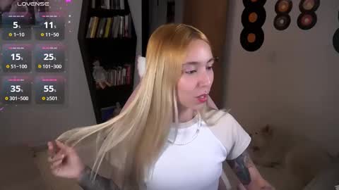 Snapshot of saucy_jenn1 chatting on September 2025 01:17:01 AM I AM JENN online show from September 2025 01:17:01 AM