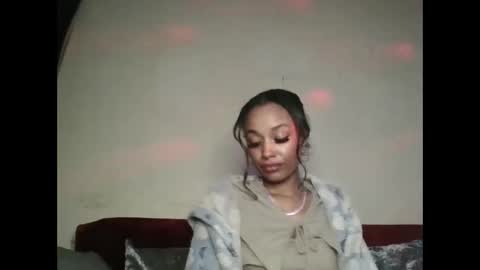 Snapshot of saucy_shanice chatting on May 2026 11:34:02 PM Shaniiice online show from May 2026 11:34:02 PM