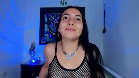Snapshot of saucy_zaren chatting on September 2025 01:49:02 AM Zaren online show from September 2025 01:49:02 AM