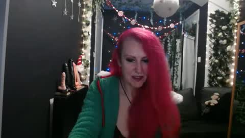 SaucySky online show from December 2024 09:30:02 PM