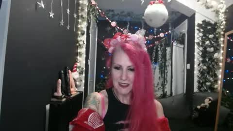 SaucySky online show from December 2024 10:31:01 PM