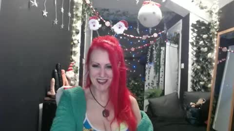 SaucySky online show from December 2024 09:40:02 PM